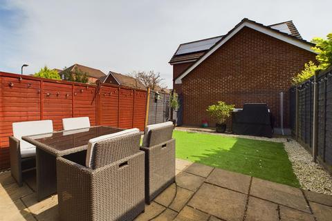 29 Forfield Drive, Beggarwood, Basingstoke, RG22 4FS