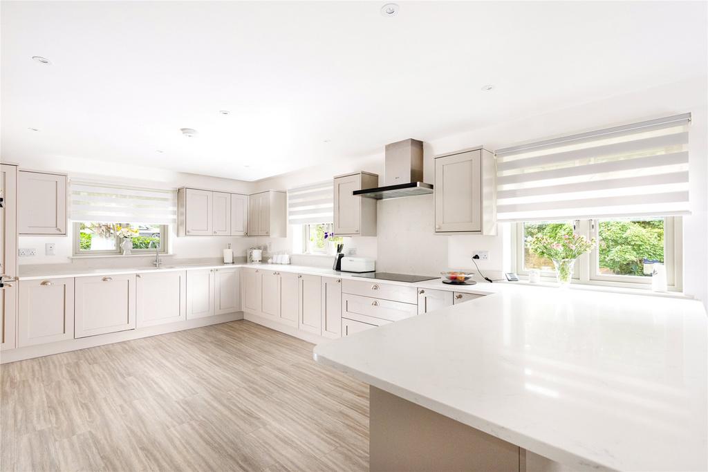 Kitchen/Dining