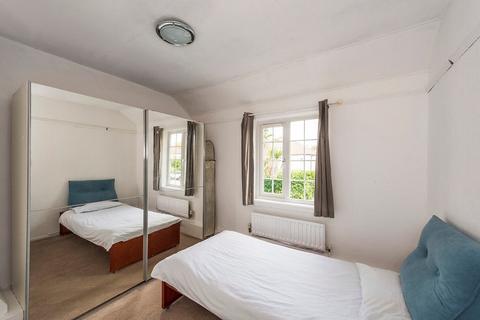 79 Purneys Road, London, SE9 6HU