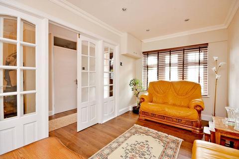 20 Hurst Road, London, E17 3BL