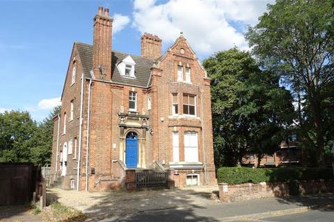 2 bedroom flat to rent, Park Road, Peterborough, PE1 2UG