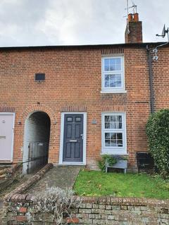 2 bedroom house to rent, Greenham Road, Newbury