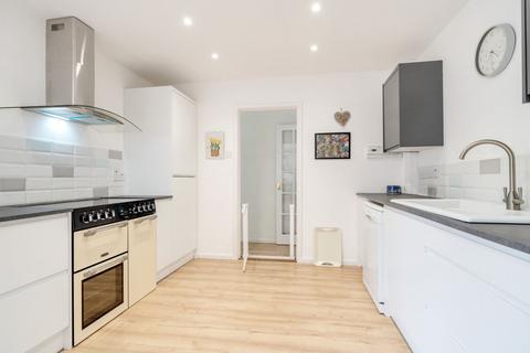 8 Blackberry Close, Four Marks, Alton, GU34 5BW