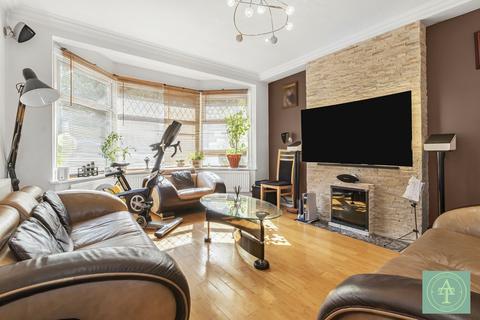 5 bedroom detached house for sale, Woodfield Way, London, N11