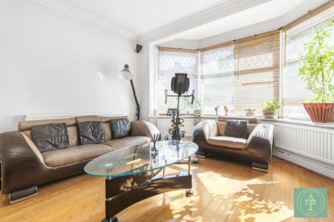 5 bedroom detached house for sale, Woodfield Way, London, N11