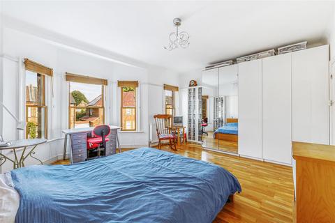 52 Coldershaw Road, London, W13 9DX