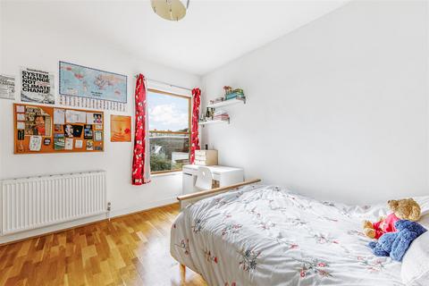 52 Coldershaw Road, London, W13 9DX