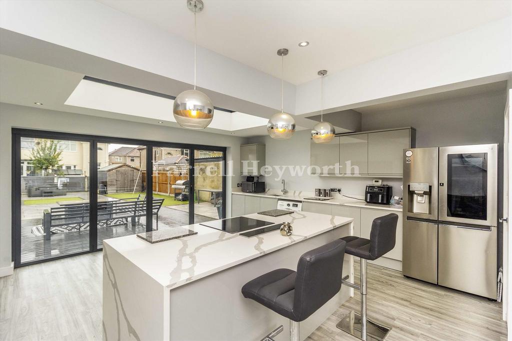 Kitchen dining room