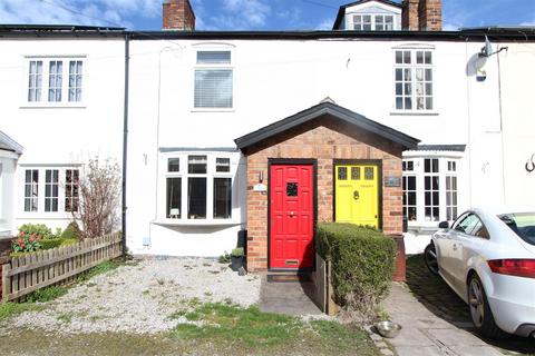 2 bedroom cottage to rent, Canal Bank, Lymm