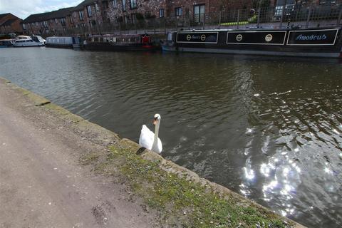 2 bedroom cottage to rent, Canal Bank, Lymm