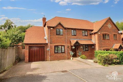 4 bedroom semi-detached house for sale, Evergreen, Thatcham RG19