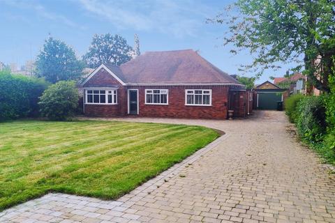 3 bedroom detached bungalow to rent, Bawtry Road, Doncaster