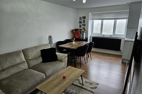 1 bedroom flat for sale, Regency Court, Harlow CM18