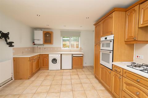 27 Kilverstone, Werrington, Peterborough, PE4 5DX