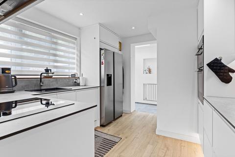 44 Town Mead, Crawley, RH11 7EF