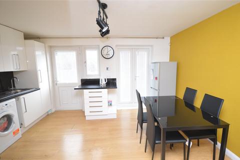 10 Beechcroft View, Leeds, LS11 0LN