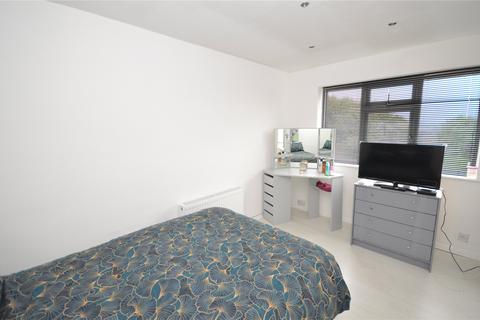 10 Beechcroft View, Leeds, LS11 0LN