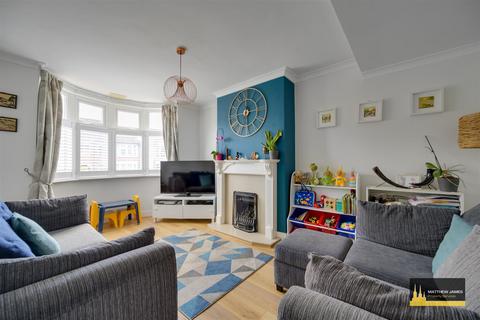 123 Ashington Grove, Coventry, CV3 4DD