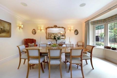 Strawberry House, 9 Bellridge Place, Knotty Green, Beaconsfield, HP9 2DN