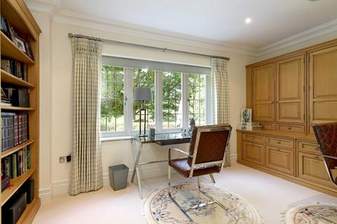 Strawberry House, 9 Bellridge Place, Knotty Green, Beaconsfield, HP9 2DN