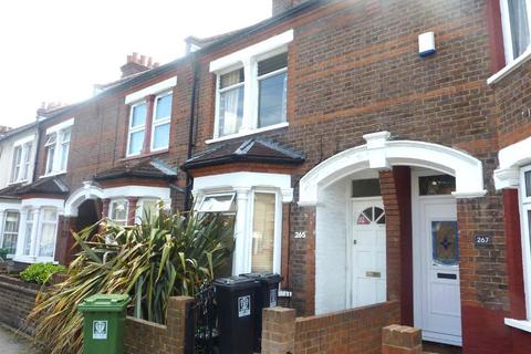 1 bedroom flat to rent, Whippendell Road, Watford WD18