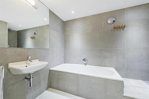 2 bedroom penthouse to rent, Minerva Street, London, E2