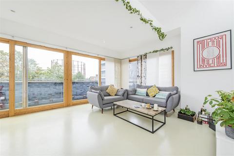 2 bedroom penthouse to rent, Minerva Street, London, E2