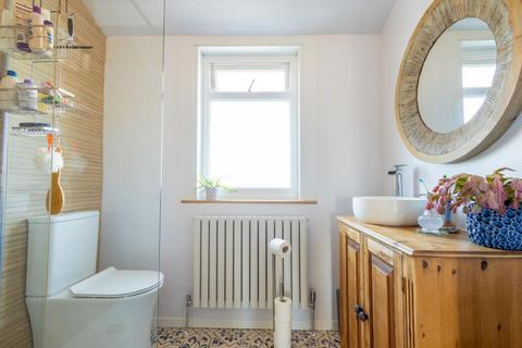 17 Weymouth Road, Folkestone, CT19 4HU