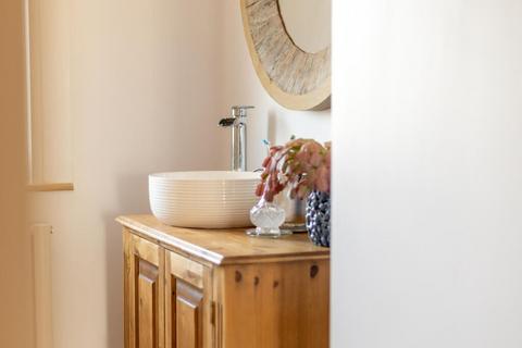 17 Weymouth Road, Folkestone, CT19 4HU