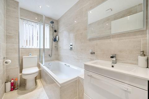 60 Groves Lea, Mortimer, Reading, RG7 3SR