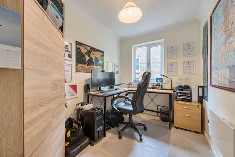 60 Groves Lea, Mortimer, Reading, RG7 3SR