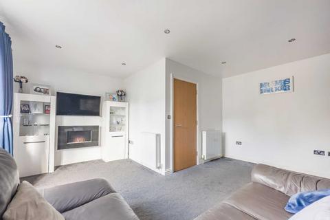 4 Beech Tree Mews, Batley, WF17 8FE