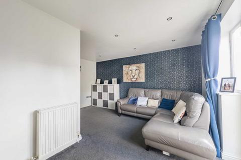 4 Beech Tree Mews, Batley, WF17 8FE