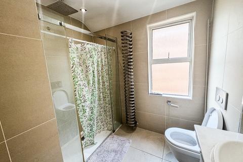 16 Bulganak Road, Thornton Heath, CR7 8JA