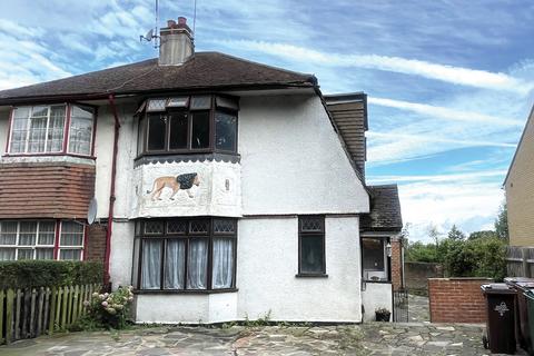 3 bedroom semi-detached house for sale, 10 Epping Glade, Chingford