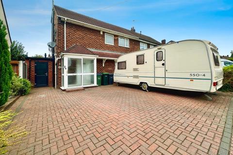 5 bedroom semi-detached house for sale, Chestnut Road, Wednesbury WS10