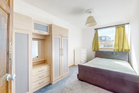 3 bedroom terraced house for sale, 52 Warwickshire Path, Deptford