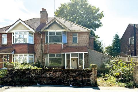 3 bedroom semi-detached house for sale, 53 Landguard Road, Southampton