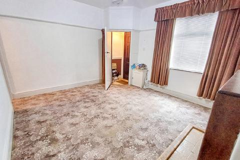 2 bedroom end of terrace house for sale, 25 Oregon Avenue, Oldham