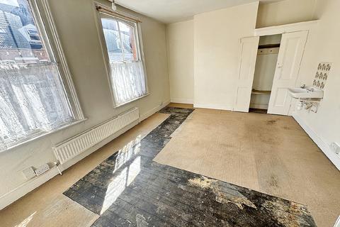 4 Agnes Road, Northampton, NN2 6EU