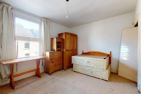 2 bedroom end of terrace house for sale, 17 Elliott Street, Gravesend, Kent