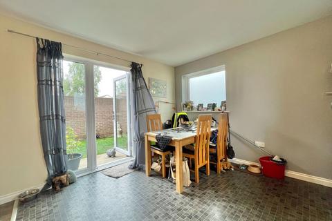 3 bedroom semi-detached house for sale, Southwell Close, March