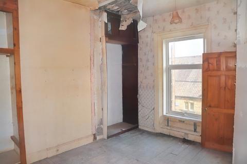 2 bedroom end of terrace house for sale, 19 St. John Street, Brighouse