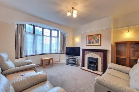 3 bedroom terraced house for sale, Dawlish Drive, Ilford