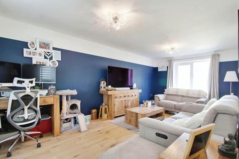 3 bedroom terraced house for sale, The Boulevard, Taw Hill, Swindon, SN25