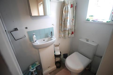 1 bedroom flat to rent, Queens Road, West Sussex BN11