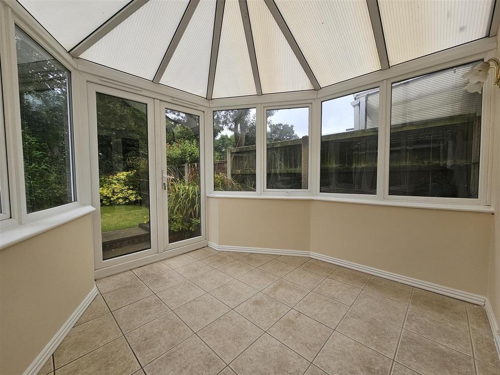 34 Ashleigh Gardens 6