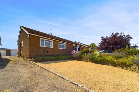 2 bedroom bungalow for sale, Chapel Lane, Little Bourton OX17