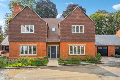 5 bedroom apartment for sale, Plot 7, The Henley, Deanfield Orchard, High Road, Brightwell-Cum-Sotwell, Oxfordshire, OX10