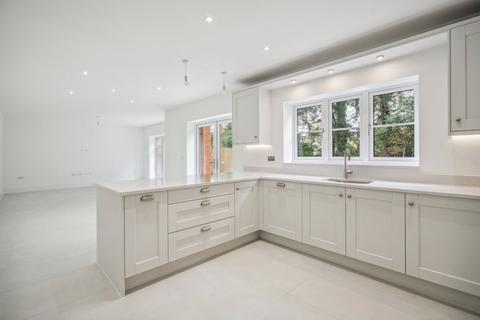 5 bedroom apartment for sale, Plot 7, The Henley, Deanfield Orchard, High Road, Brightwell-Cum-Sotwell, Oxfordshire, OX10